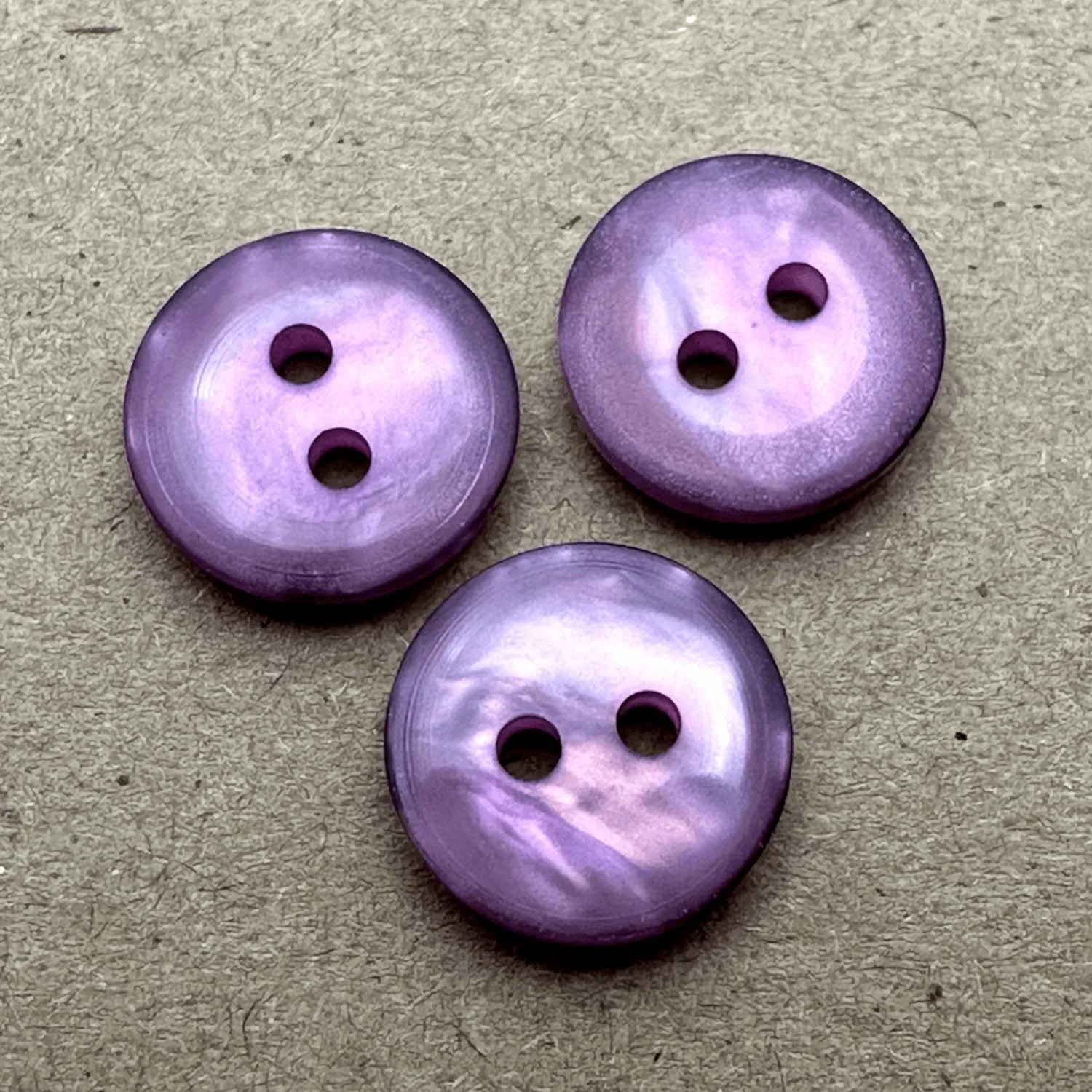 2 Hole Flat Pearled Button 14mm