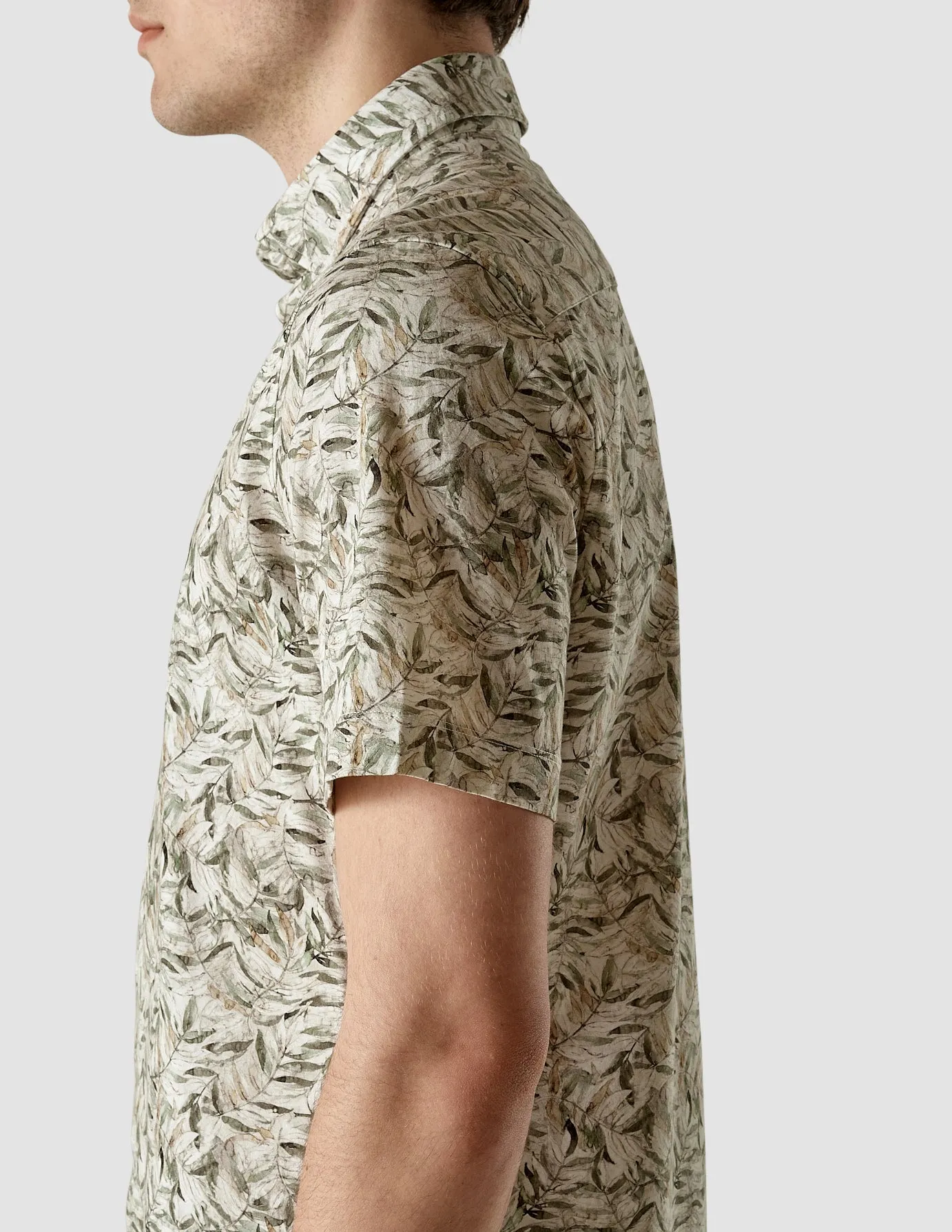 Classic Short-Sleeved Patterned Shirt Dried Leaves