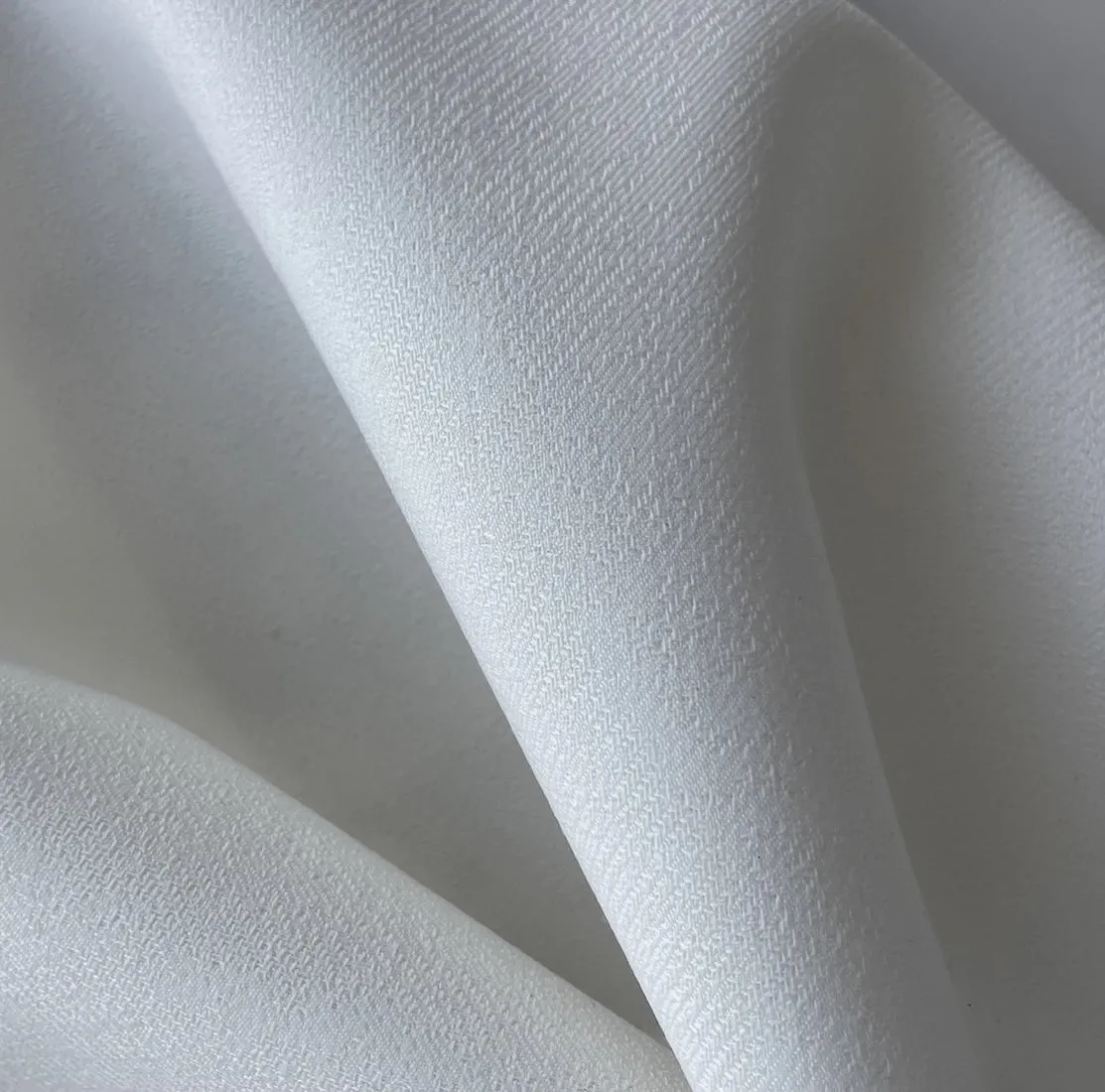 High-End Supremely Elegant Pearly White Textured Virgin Wool Coating (Made in Italy)