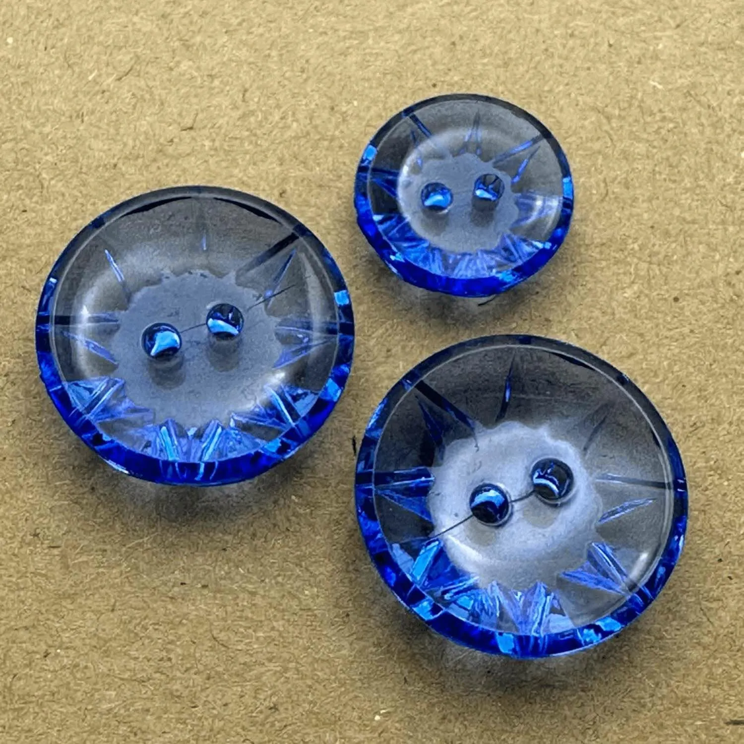 Round Clear Star Pattern 2 Hole Button